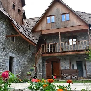 Shpella , Theth Albania